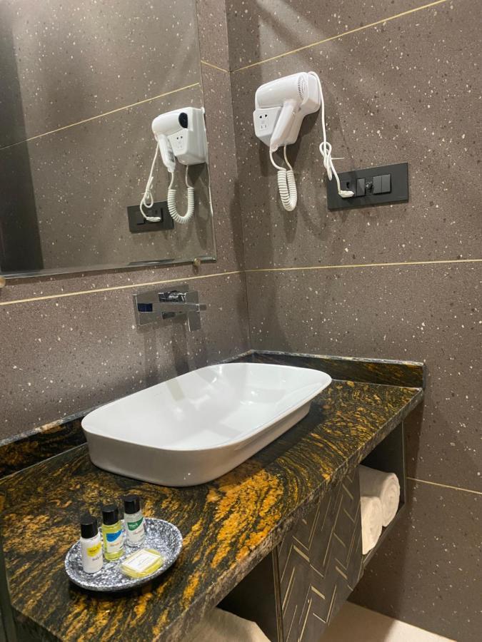 Hotel Azul Ganga Rishīkesh Eksteriør billede